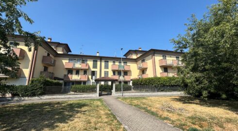 2 locali Borgo San Giovanni 2 locali Borgo San Giovanni